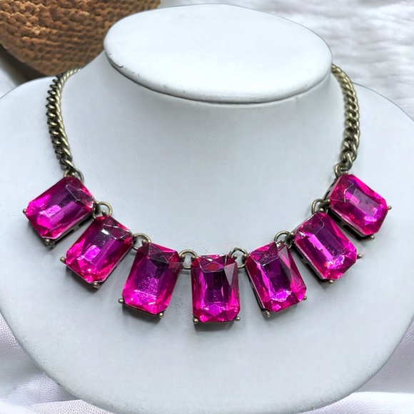 🌺Vintage Pink/Magenta GLASS Necklace - Picture 4 of 13